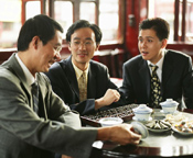 groupofmenatlunch30338711.jpg